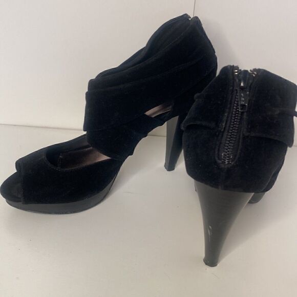 Be Wild Sexy Shoes Black Velvet - Picture 4 of 4